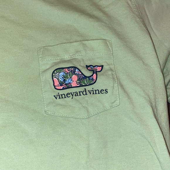 Vineyard Vines Green short sleeve pocket shirt with octopus 🐙 whales 🐳 - Picture 4 of 5